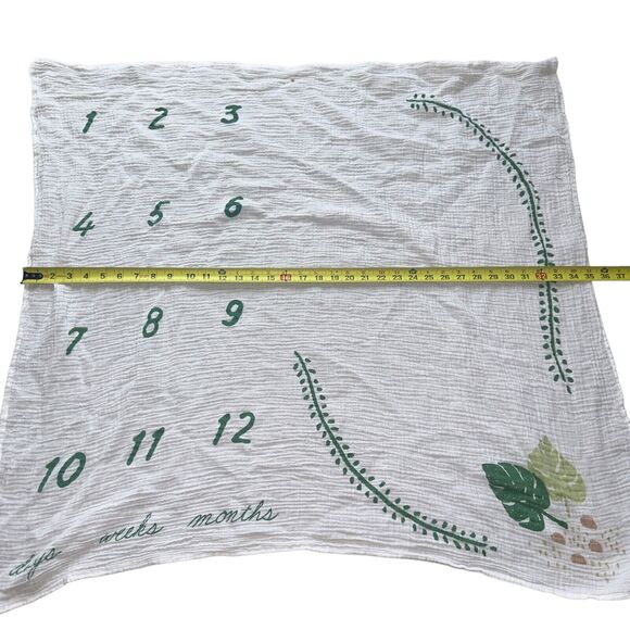 CR Gibson Baby Monthly Milestone Blanket Muslin 100% Cotton - Picture 12 of 13